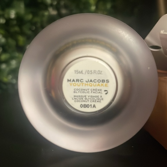 Marc Jacobs Sugar High #382 lip gloss - Picture 3 of 3